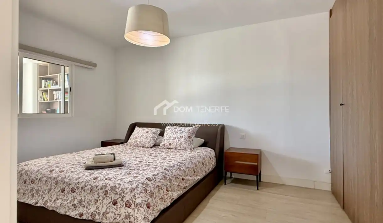 Habitación de Piso en venta en Adeje con Terraza, Piscina y Amueblado