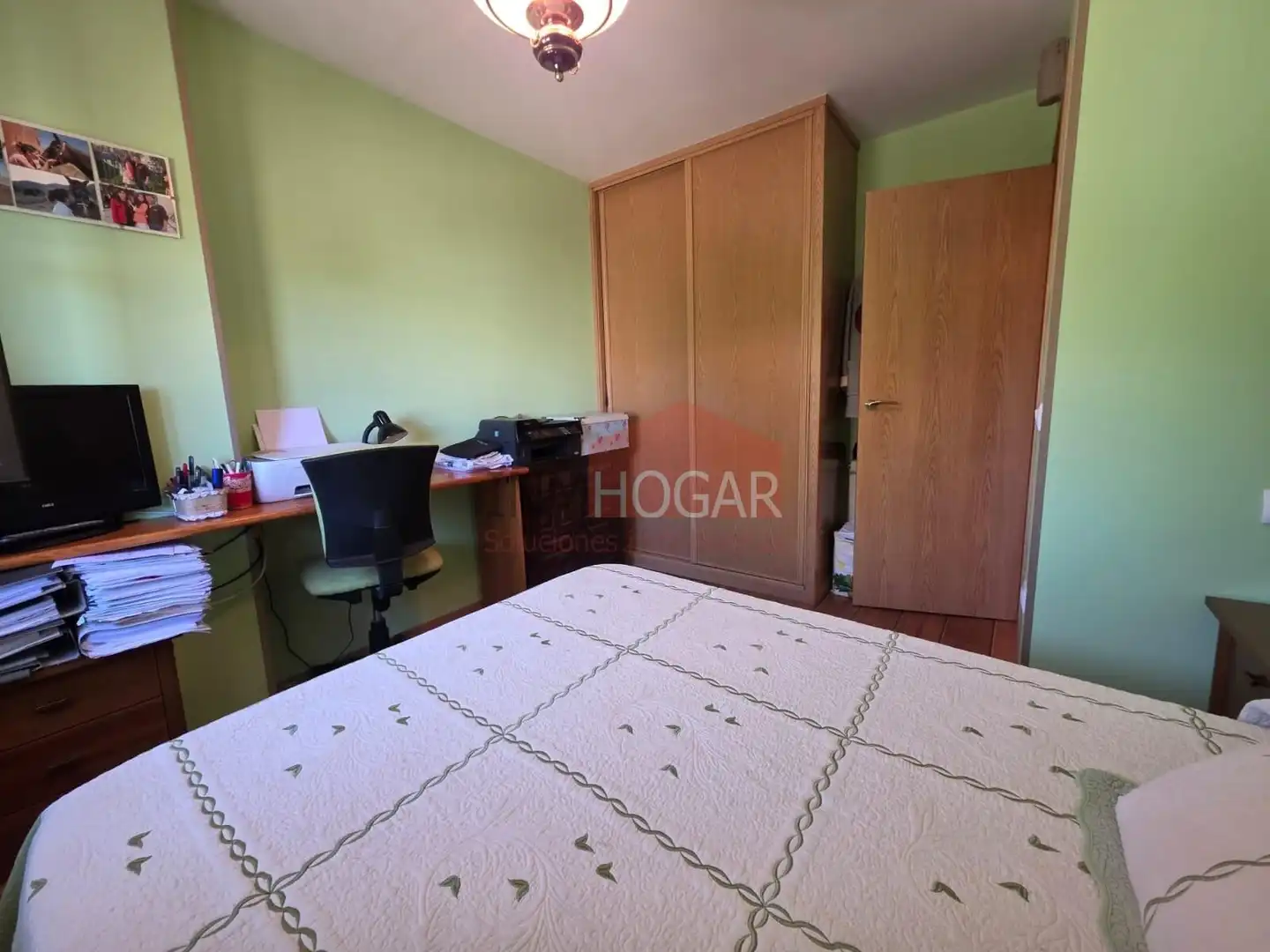 Dormitori de Casa adosada en venda en Navalmoral amb Aire condicionat, Calefacció i Moblat