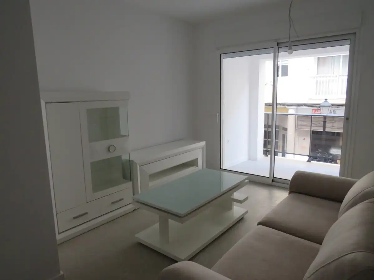 Sala de estar de Apartamento en venta en Fuengirola con Aire acondicionado, Calefacción y Terraza