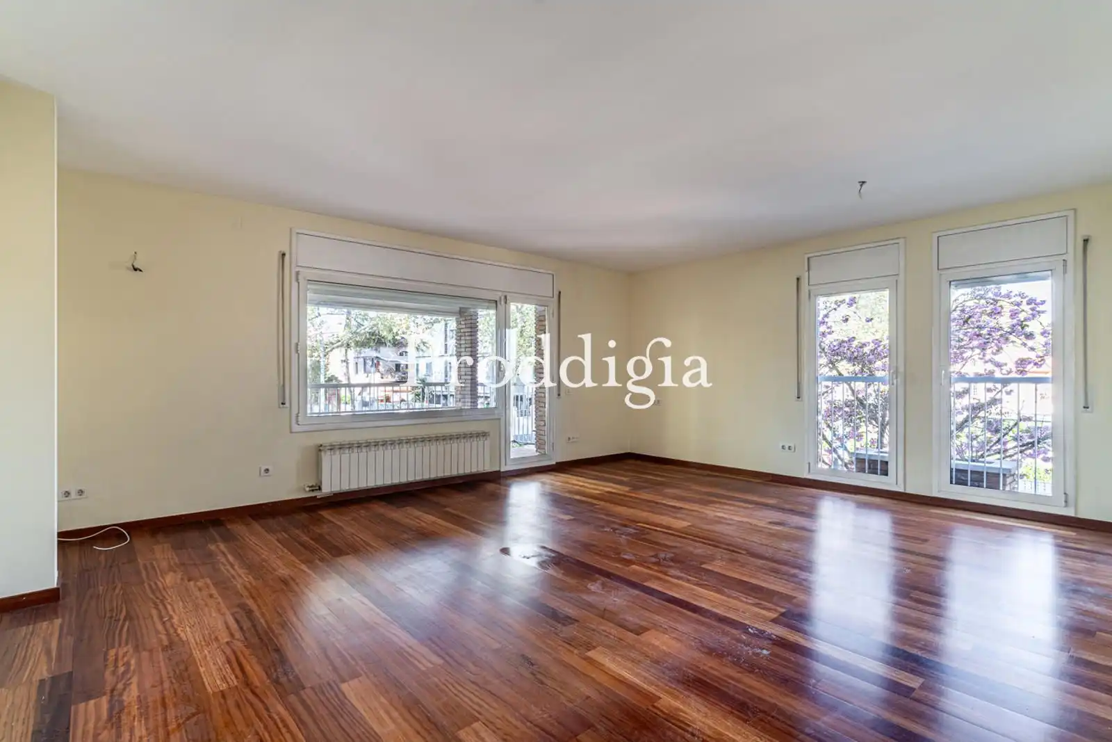 Sala de estar de Piso de alquiler en Sant Cugat del Vallès con Calefacción, Terraza y Piscina