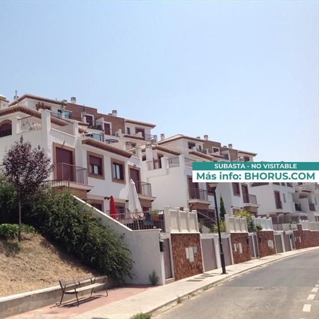 Vista exterior de Casa o xalet en venda en  Granada Capital amb Jardí privat i Piscina