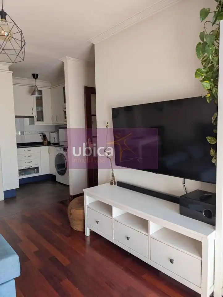 Living room of Attic for sale in Vigo   with Heating, Parquet flooring and Terrace
