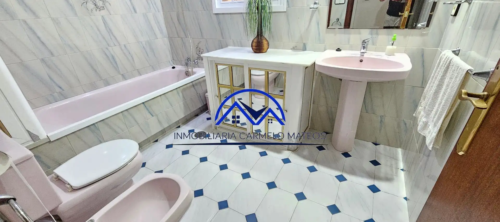 Bathroom of Houses for sale in Sanlúcar de Barrameda  with Air Conditioner, Private garden and Storage room
