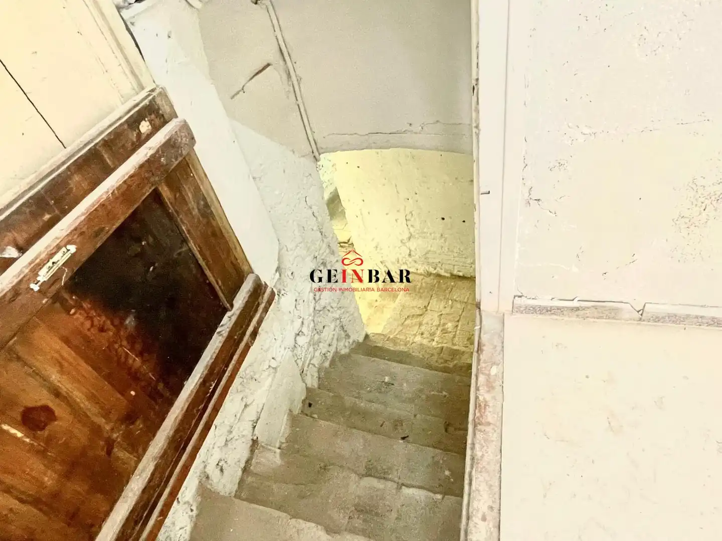 Planta baja en venta en Barcelona con Trastero y Alarma