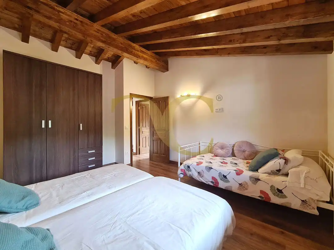 Habitación de Casa o chalet en venta en Ribadesella con Calefacción, Jardín privado y Trastero