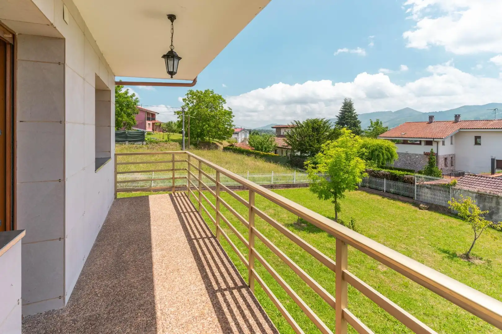 Terrassa de Casa o xalet en venda en Bimenes amb Calefacció, Jardí privat i Terrassa