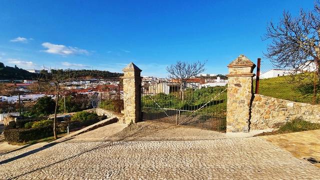 Terreno residencial en Venta en Calle Cruces, 29 en Aracena