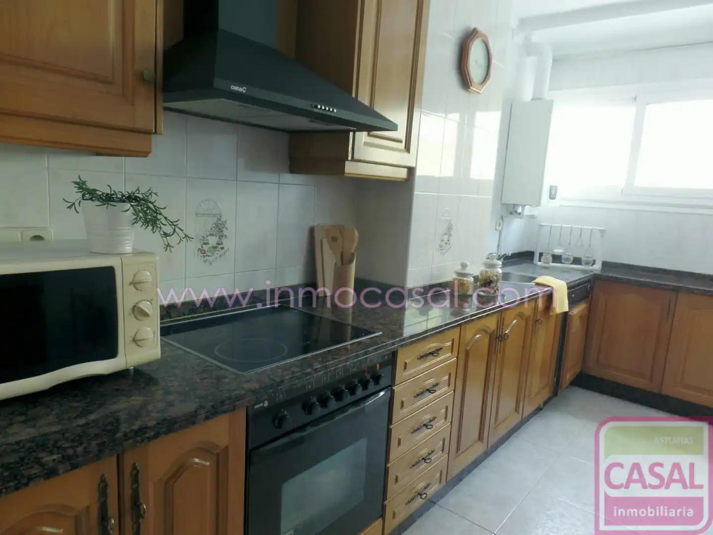 Kitchen of Flat for sale in Oviedo   with Heating, Storage room and Furnished