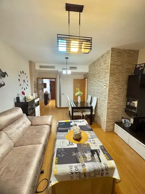 Außenansicht von Wohnung zum Verkauf in Sevilla mit Klimaanlage und Abstellraum
