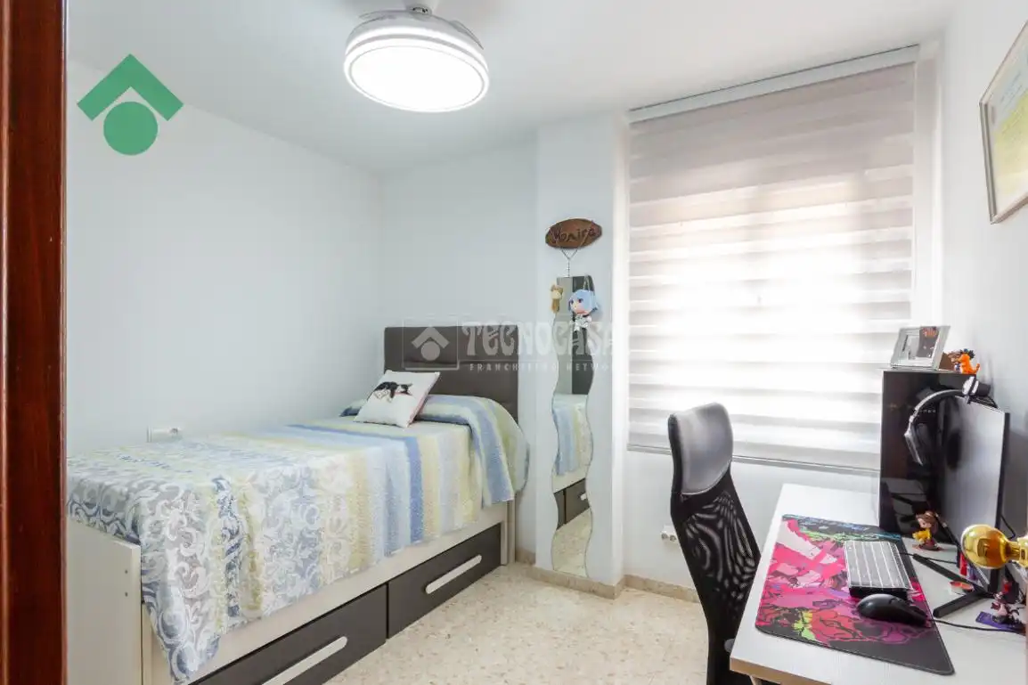 Bedroom of Flat for sale in Vélez-Málaga  with Community pool