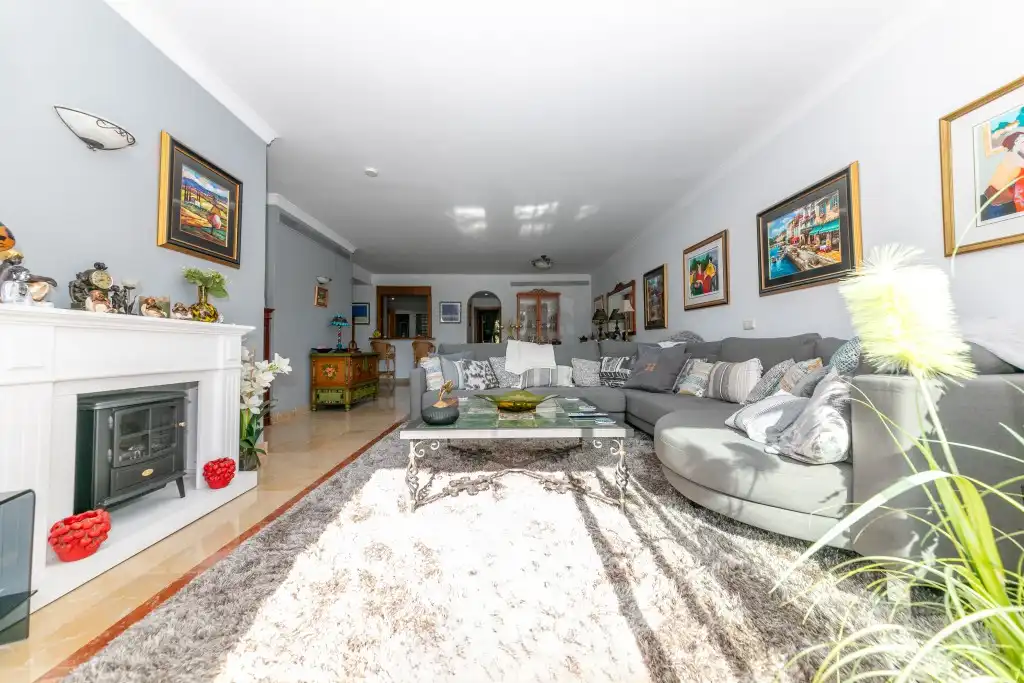 Apartamento con piscina en venta en La Quinta, imagen 5