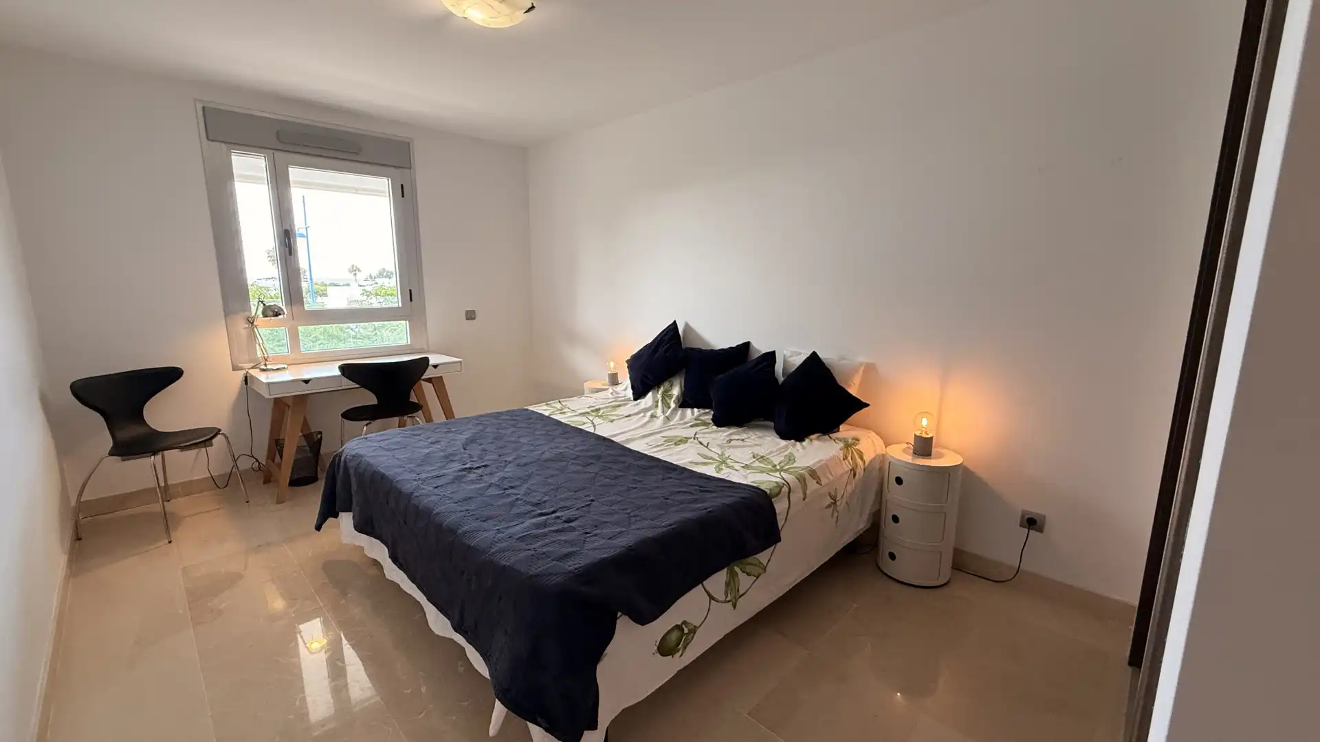 Dormitori de Apartament de lloguer en Marbella amb Aire condicionat, Calefacció i Terrassa