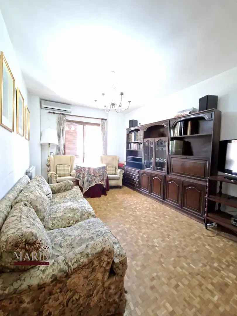 Living room of Flat for sale in Badajoz  with Air Conditioner, Heating and Terrace