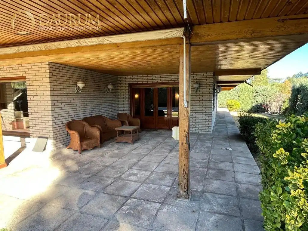 Chalet con piscina en venta en Castillos, imagen 3
