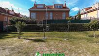 Jardí de Casa adosada en venda en Leganés amb Aire condicionat i Terrassa