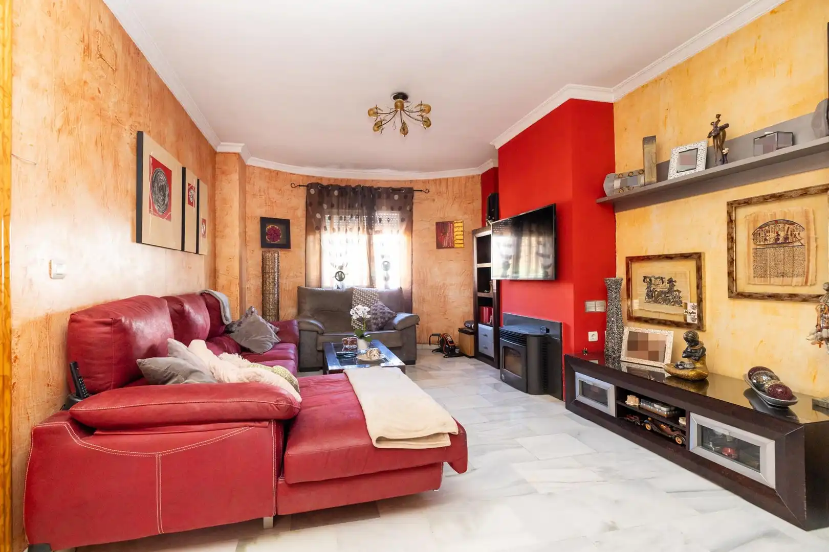 Sala de estar de Casa o chalet en venta en Cúllar Vega con Aire acondicionado, Calefacción y Jardín privado
