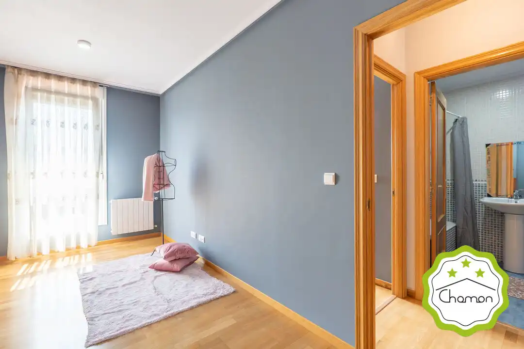 Schlafzimmer von Einfamilien-Reihenhaus zum Verkauf in Barakaldo  mit Heizung, Privatgarten und Terrasse