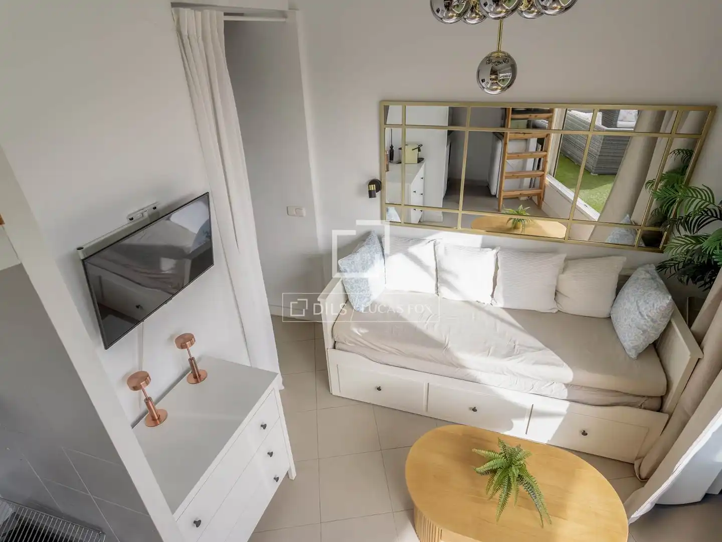 Living room of Flat for rent in Madrid  with Air Conditioner, Heating and Terrace