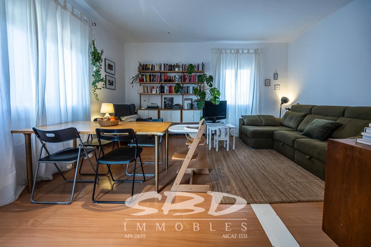 Sala d'estar de Pis en venda en Sabadell amb Aire condicionat, Terrassa i Balcó