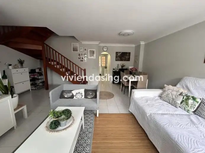 Wohnzimmer von Einfamilien-Reihenhaus zum Verkauf in La Orotava mit Terrasse und Balkon