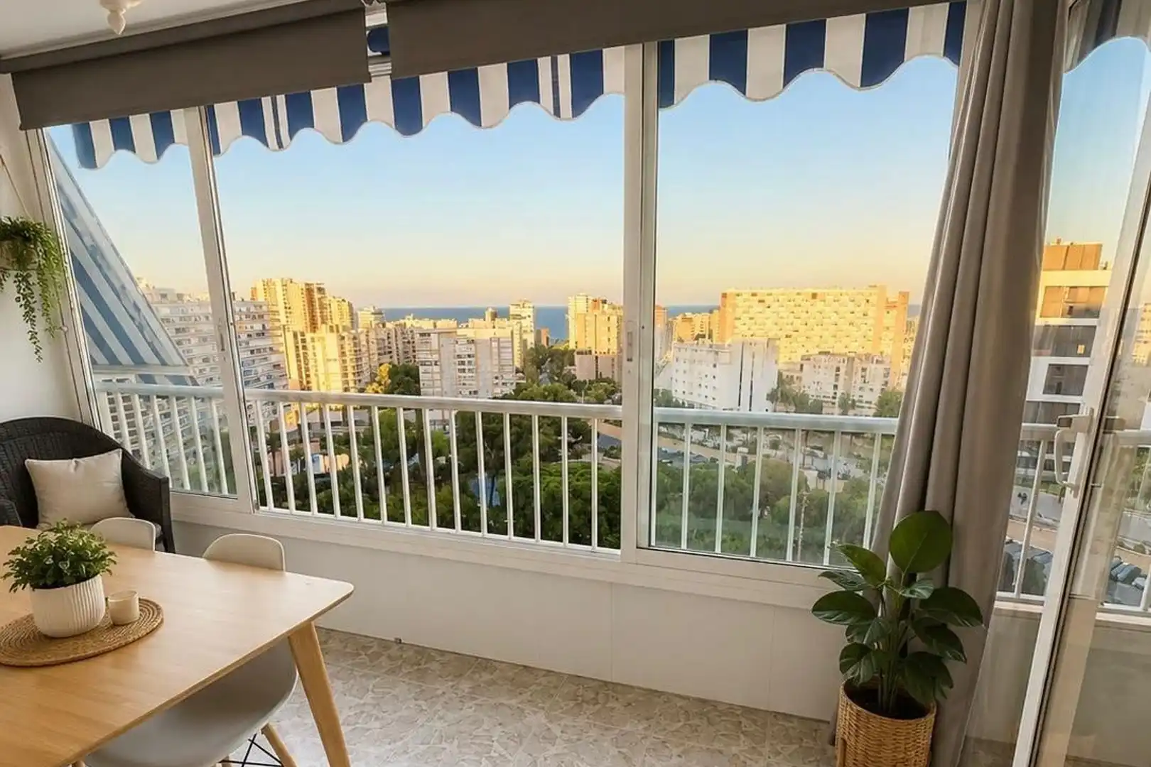 Bedroom of Apartments for sale in Alicante / Alacant  with Balcony