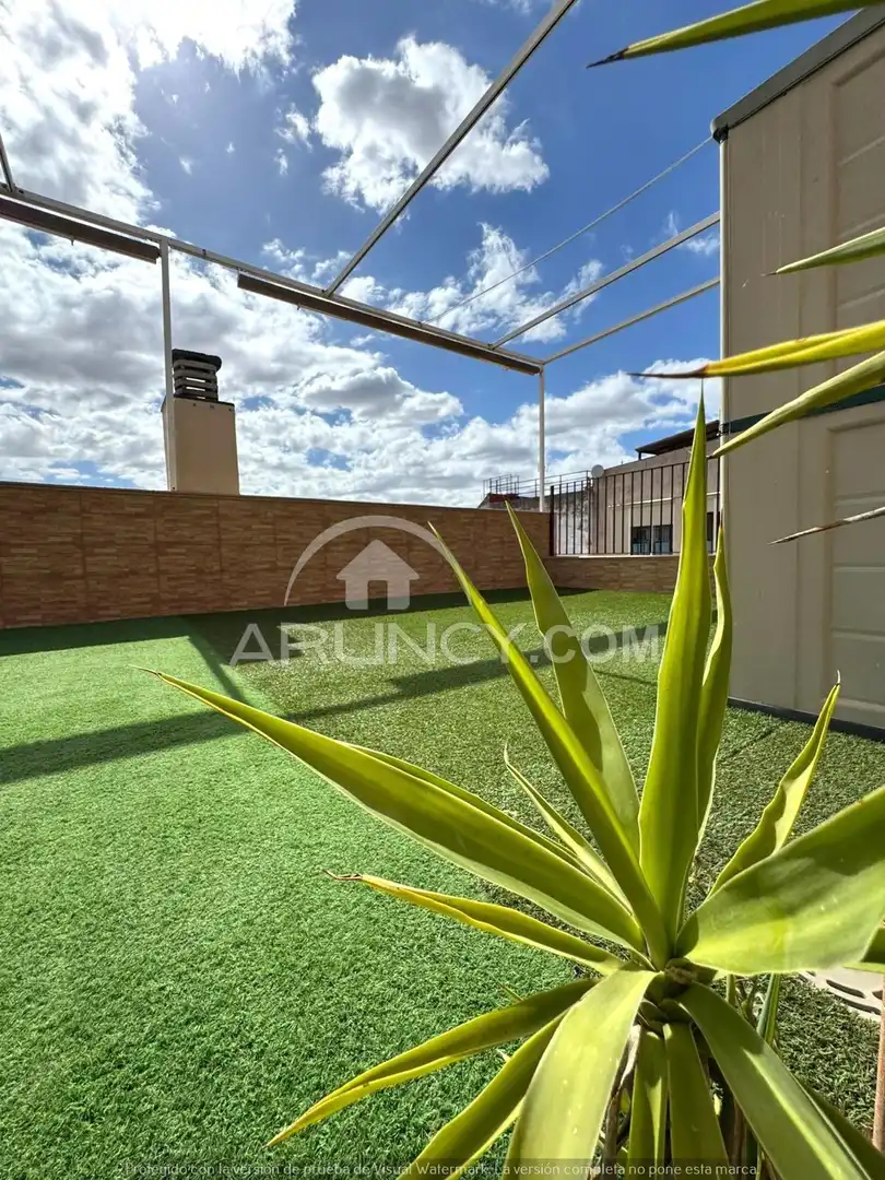 Terraza de Ático de alquiler en Alcalá de Guadaira con Aire acondicionado, Jardín privado y Terraza