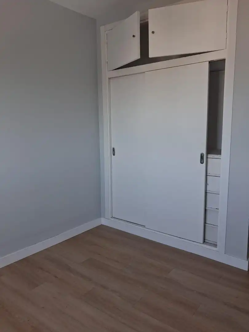 Habitación de Piso de alquiler en Cádiz con Aire acondicionado y Balcón