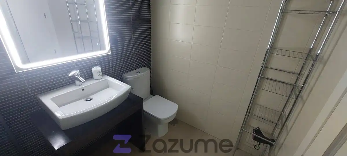 Bany de Loft de lloguer en Madrid amb Aire condicionat, Calefacció i Jardí privat
