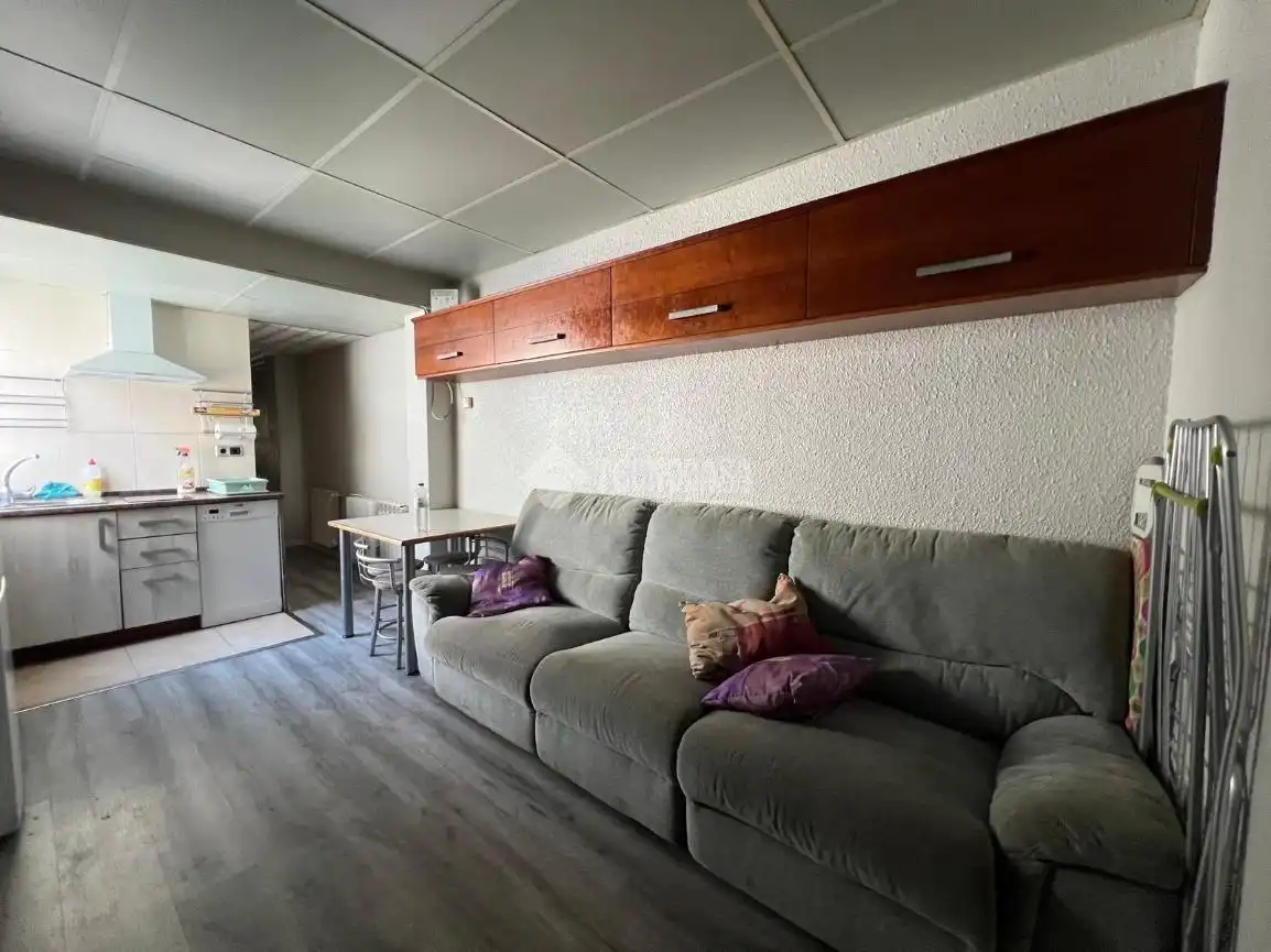 Sala de estar de Piso en venta en Zaragoza con Calefacción y Amueblado