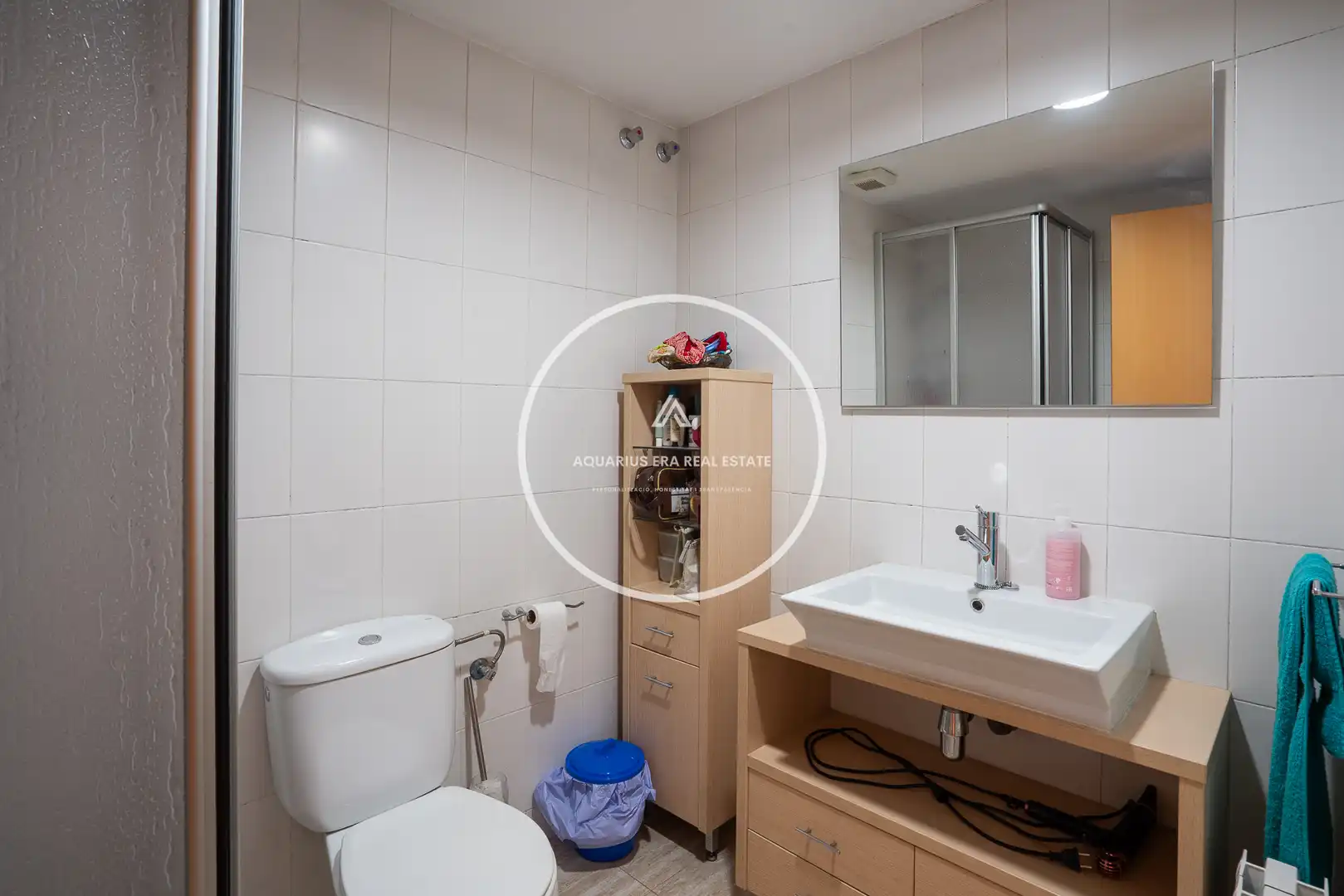 Bathroom of Detached homes for sale in Vic  with Heating, Private garden and Parquet flooring