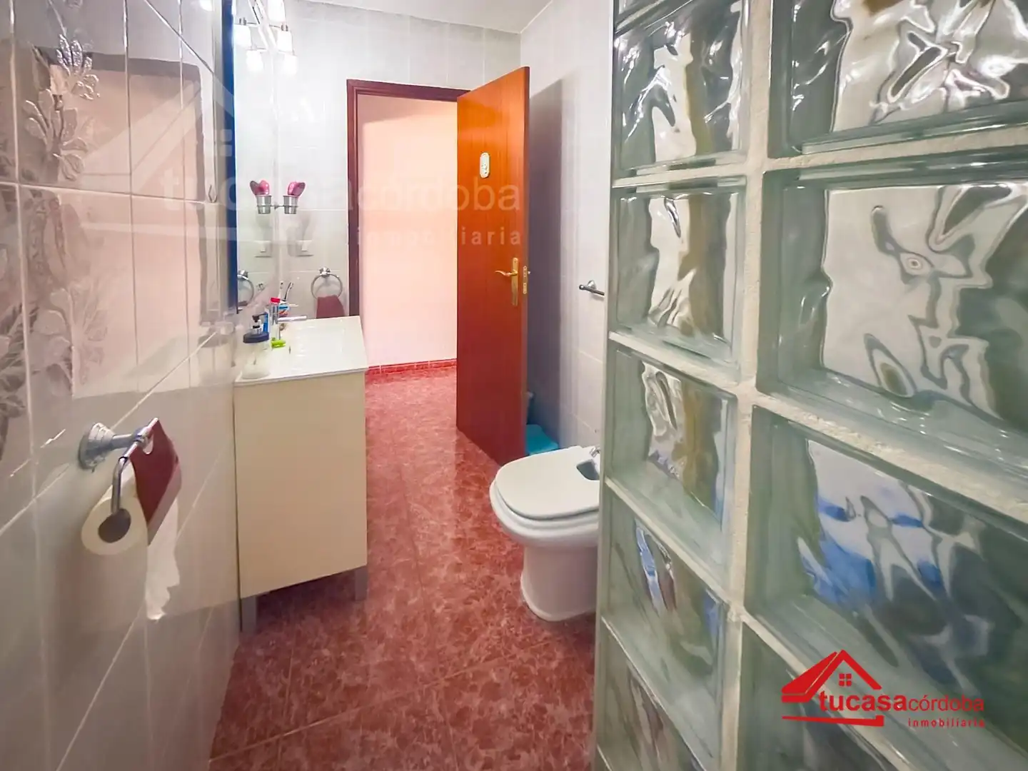 Bathroom of Flat for sale in Córdoba  with Air Conditioner