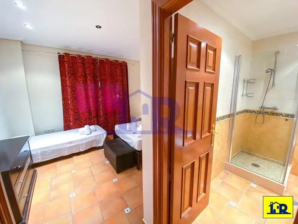 Bathroom of Houses for sale in Arcas del Villar  with Air Conditioner, Heating and Terrace