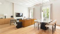 Sala d'estar de Apartament en venda en  Barcelona Capital amb Aire condicionat, Calefacció i Parquet