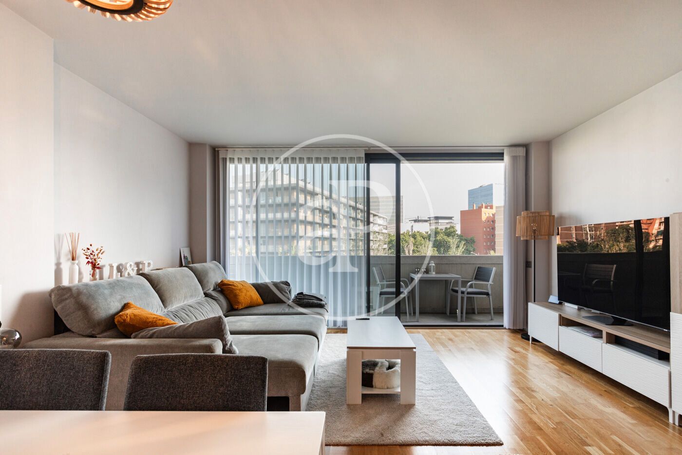 Exterior view of Flat for sale in  Barcelona Capital  with Air Conditioner, Heating and Terrace