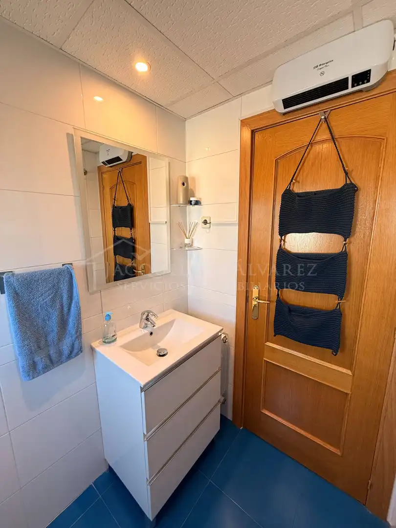 Baño de Ático en venta en Parla con Aire acondicionado, Calefacción y Terraza