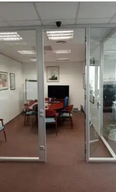 Oficina en venda en El Prat de Llobregat amb Internet i Alarma