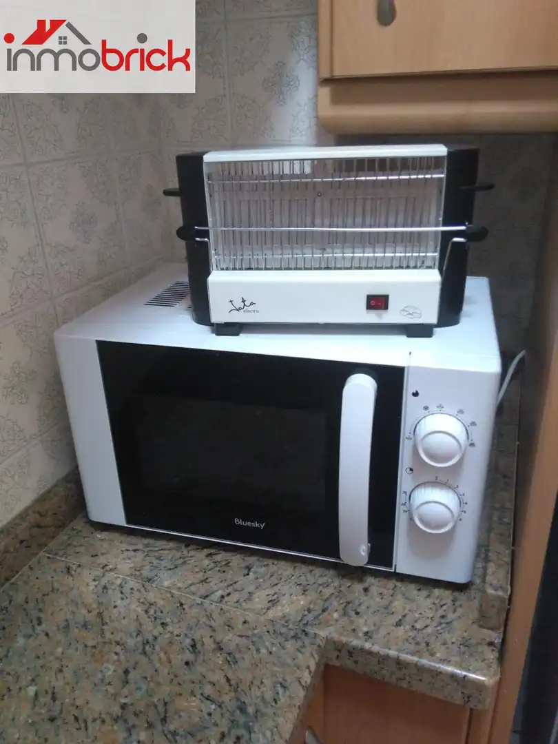 Cocina de Piso de alquiler en Benalmádena con Piscina comunitaria