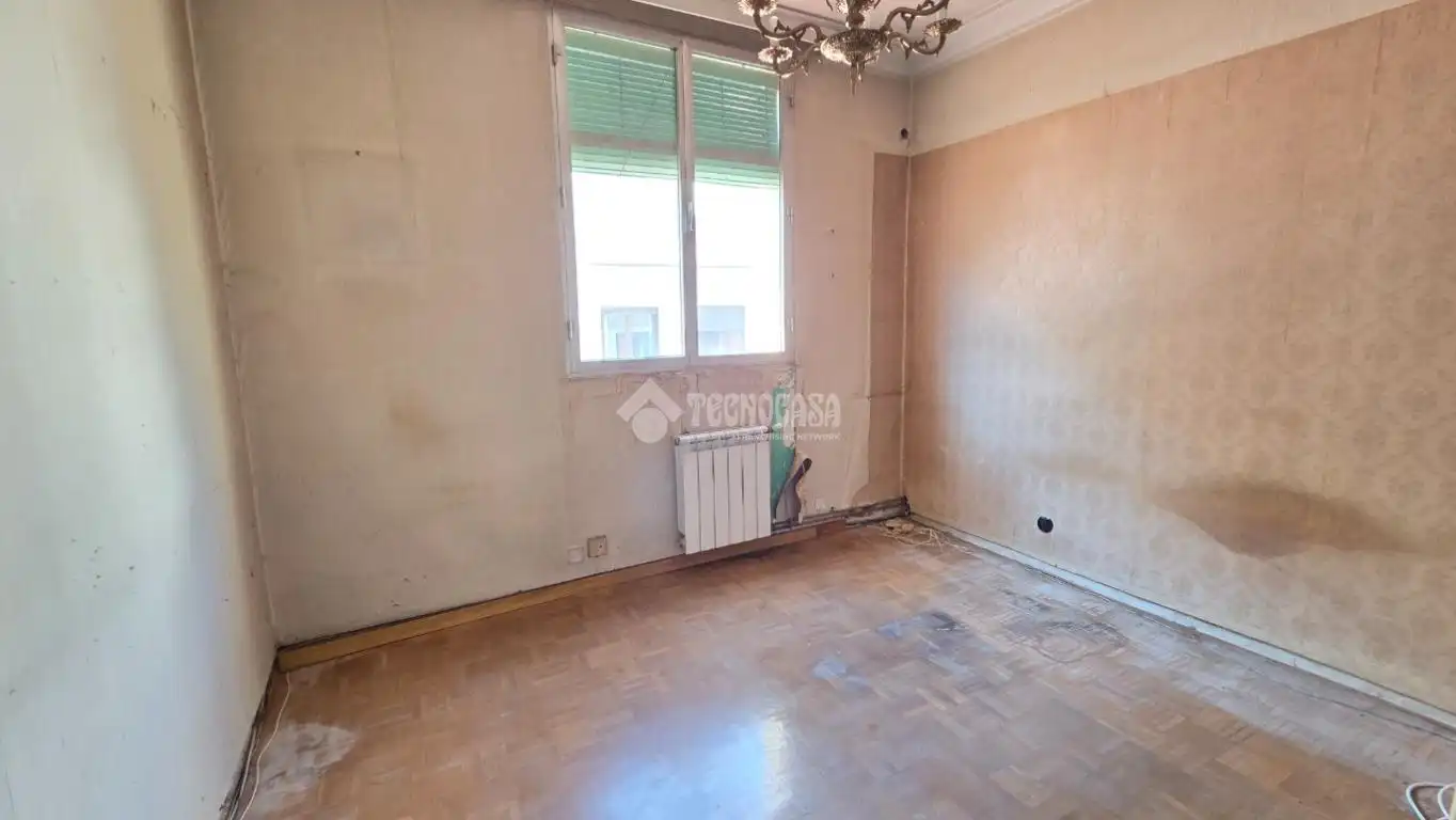 Schlafzimmer von Wohnung zum Verkauf in Madrid mit Klimaanlage, Heizung und Parkett