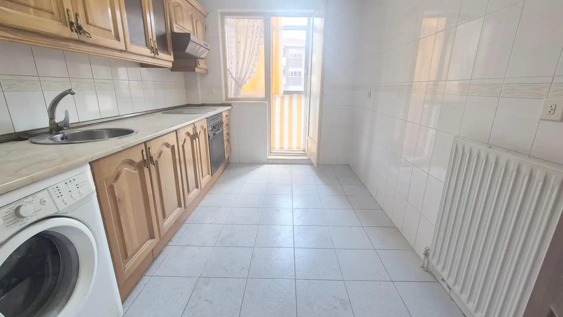 Cuina de Pis en venda en Salamanca amb Calefacció
