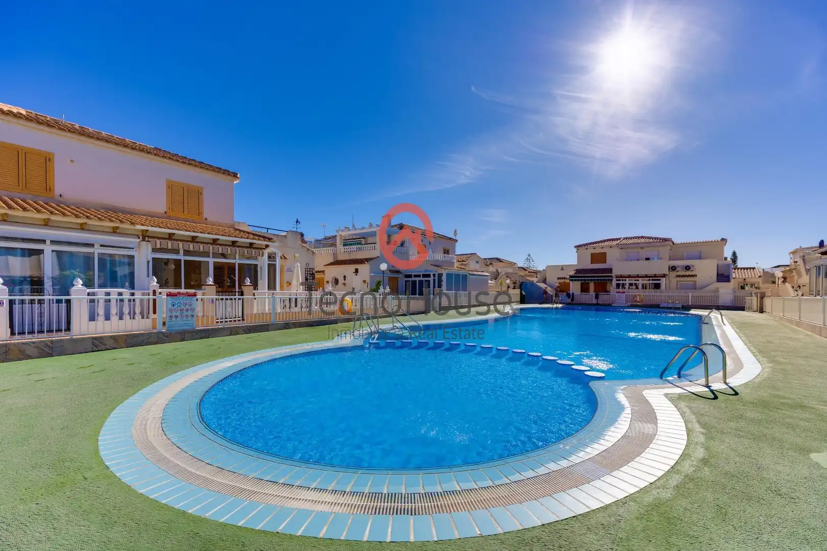 Piscina de Casa adosada en venta en Orihuela con Aire acondicionado, Jardín privado y Amueblado