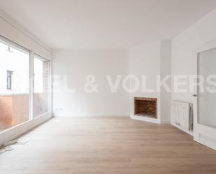 Living room of Apartment to rent in  Barcelona Capital  with Air Conditioner, Heating and Storage room