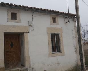 Exterior view of House or chalet for sale in Fuentesaúco de Fuentidueña  with Terrace