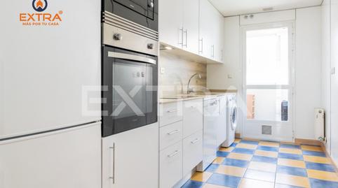 Foto 2 de Piso de alquiler en Calle María Tubau, Las Tablas,  Madrid Capital