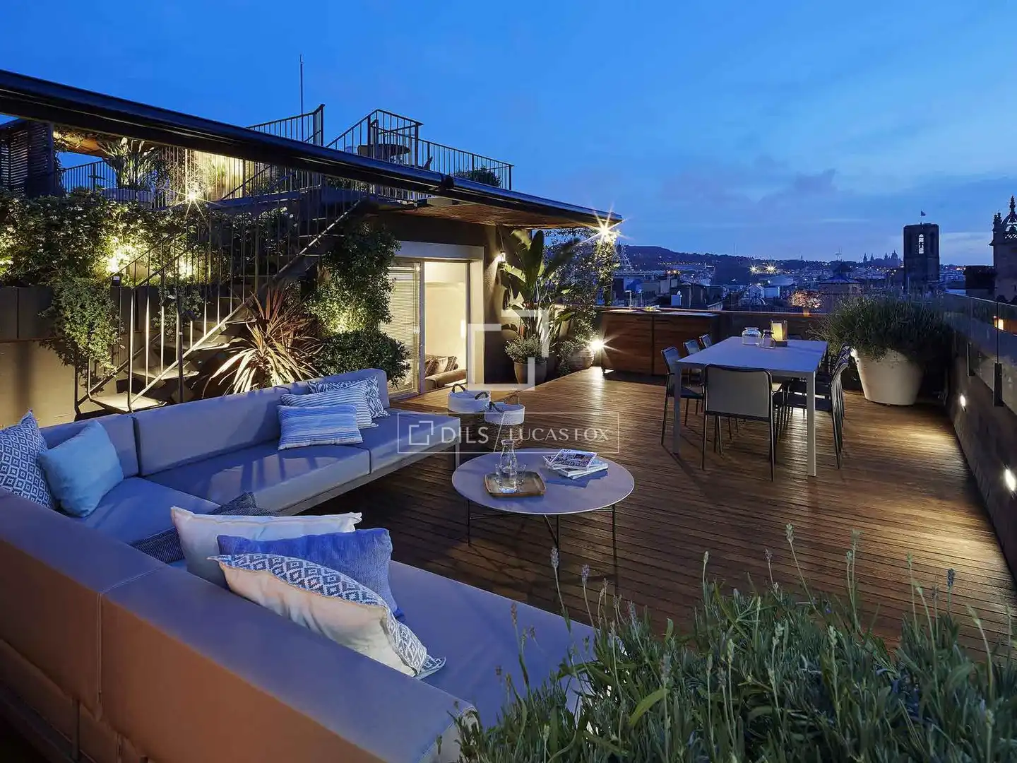 Terrasse von Dachboden zum Verkauf in Barcelona mit Klimaanlage, Heizung und Parkett
