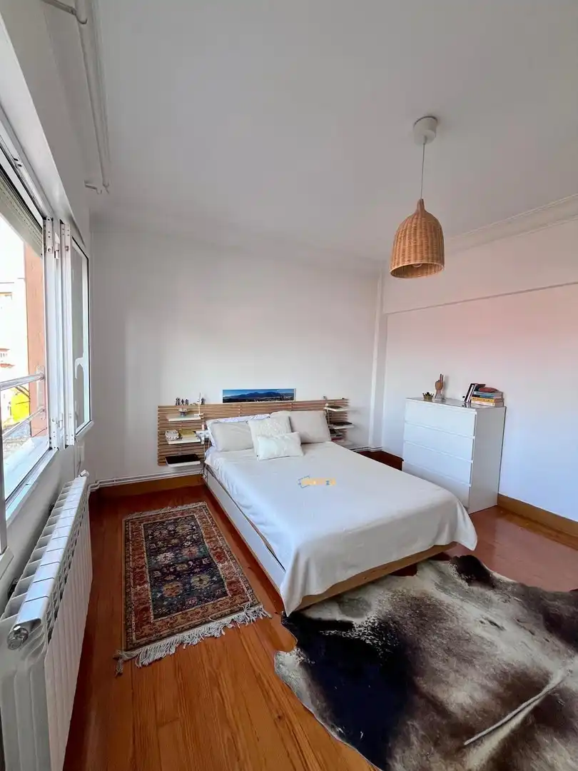 Bedroom of Flat for rent in Vigo   with Heating and Furnished