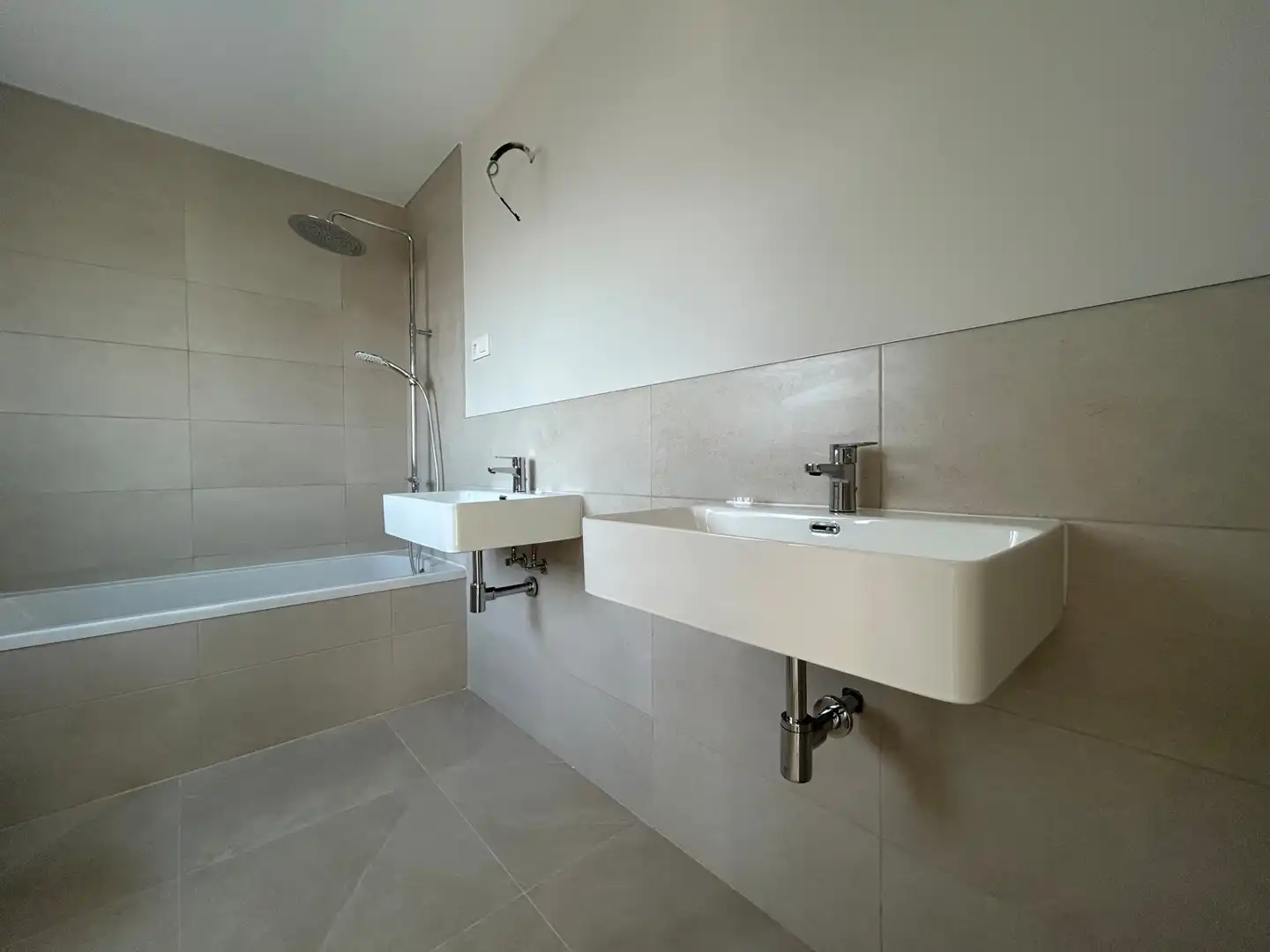 Bathroom of Attic for sale in Alcalá de Henares  with Air Conditioner, Heating and Terrace