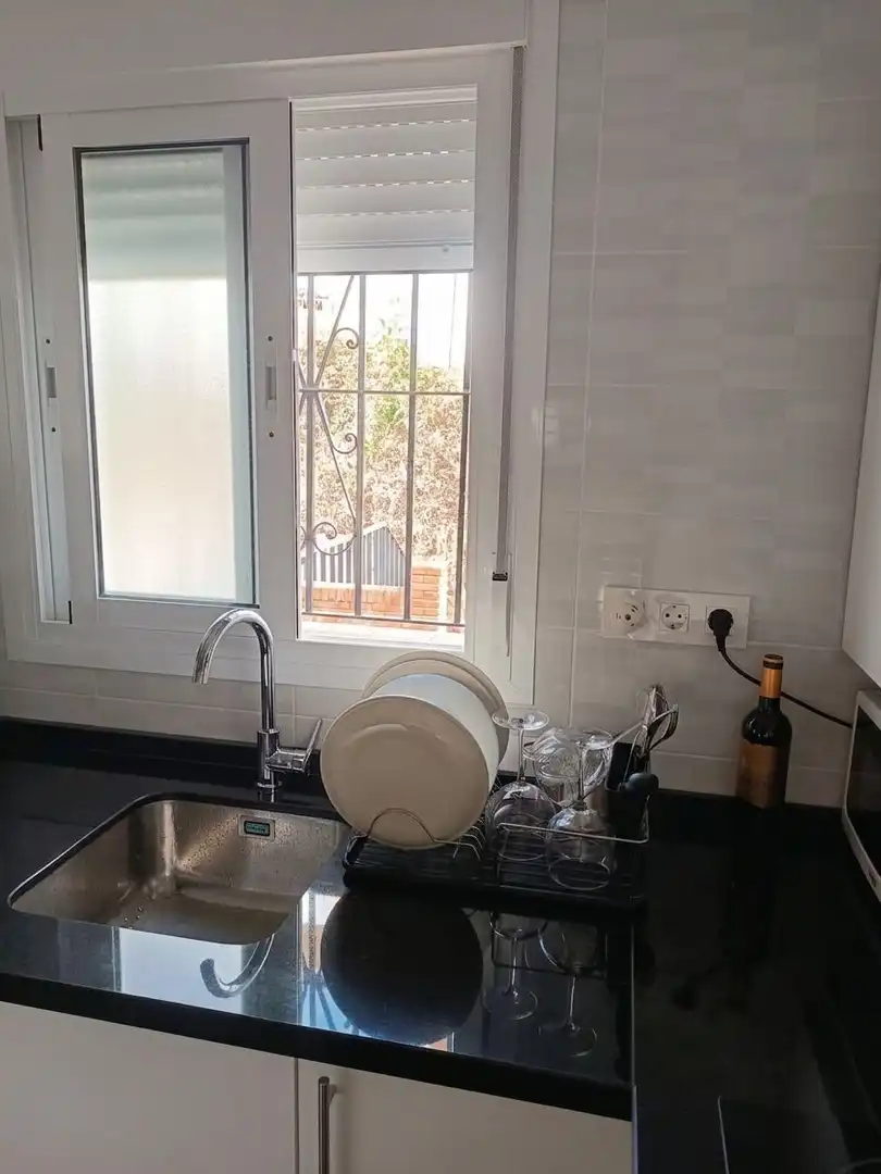 Cuina de Apartament de lloguer en Benalmádena amb Aire condicionat, Terrassa i Moblat
