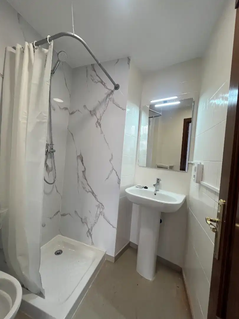 Badezimmer von Geschaftsraum zur Miete in A Coruña Capital 