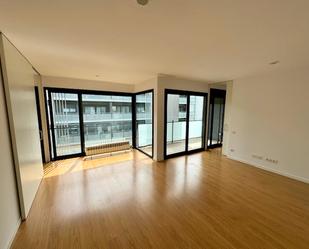 Living room of Flat to rent in Sant Cugat del Vallès  with Air Conditioner, Heating and Parquet flooring