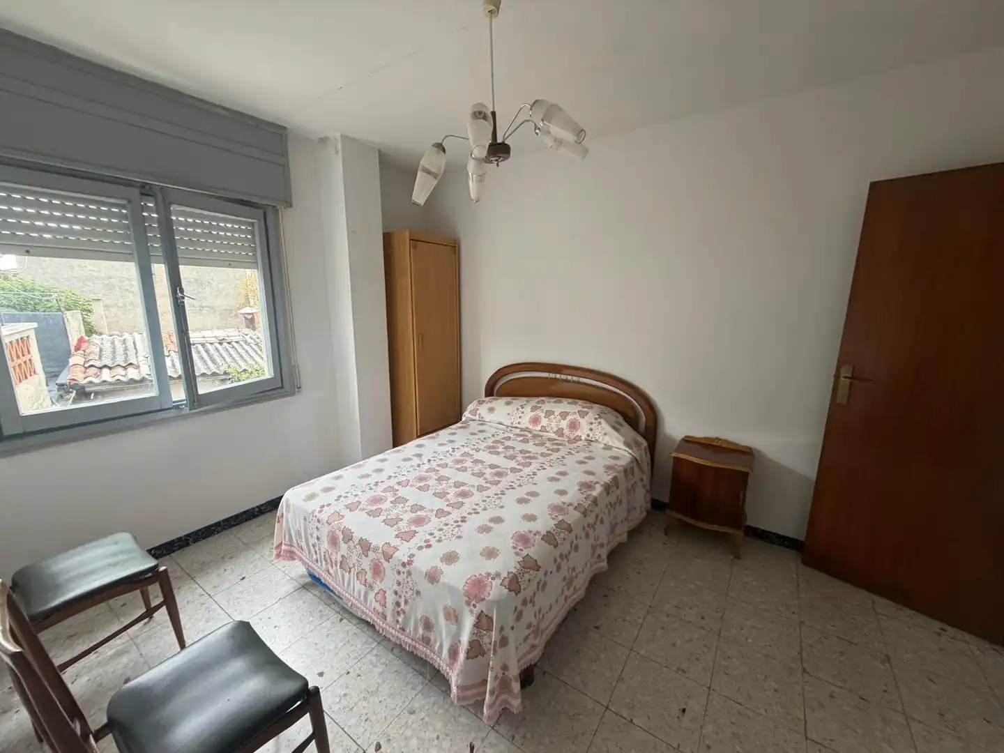 Dormitori de Finca rústica en venda en Megeces amb Terrassa, Traster i Moblat